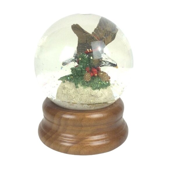 Bald Eagle Christmas Musical Snow Globe With Wooden Base - Picture 1 of 6